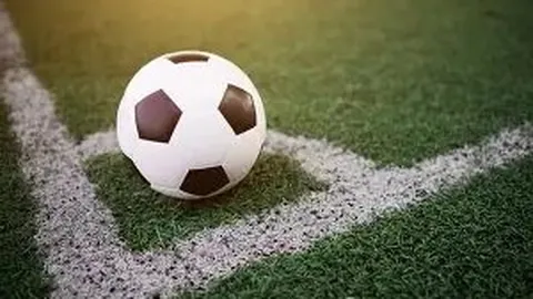 詹姆斯4月23日季后赛经典时刻回顾